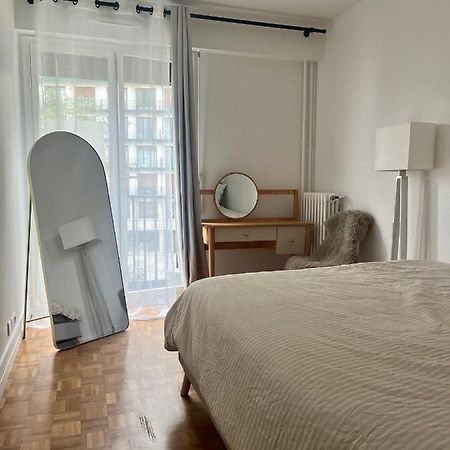 Modern Apartment Near The Eiffel Tower, 45M ปารีส ภายนอก รูปภาพ