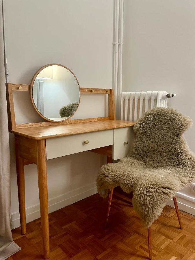 Modern Apartment Near The Eiffel Tower, 45M ปารีส ภายนอก รูปภาพ